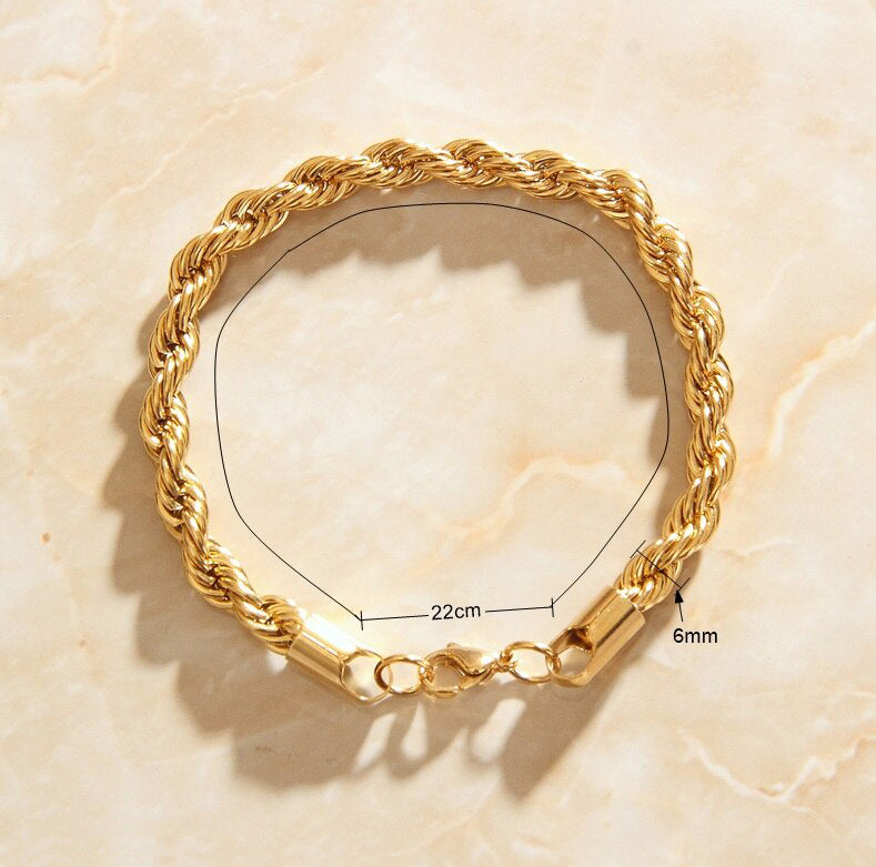 Gold Thick Rope Chain Link Bracelet showing measurements in millimetres.